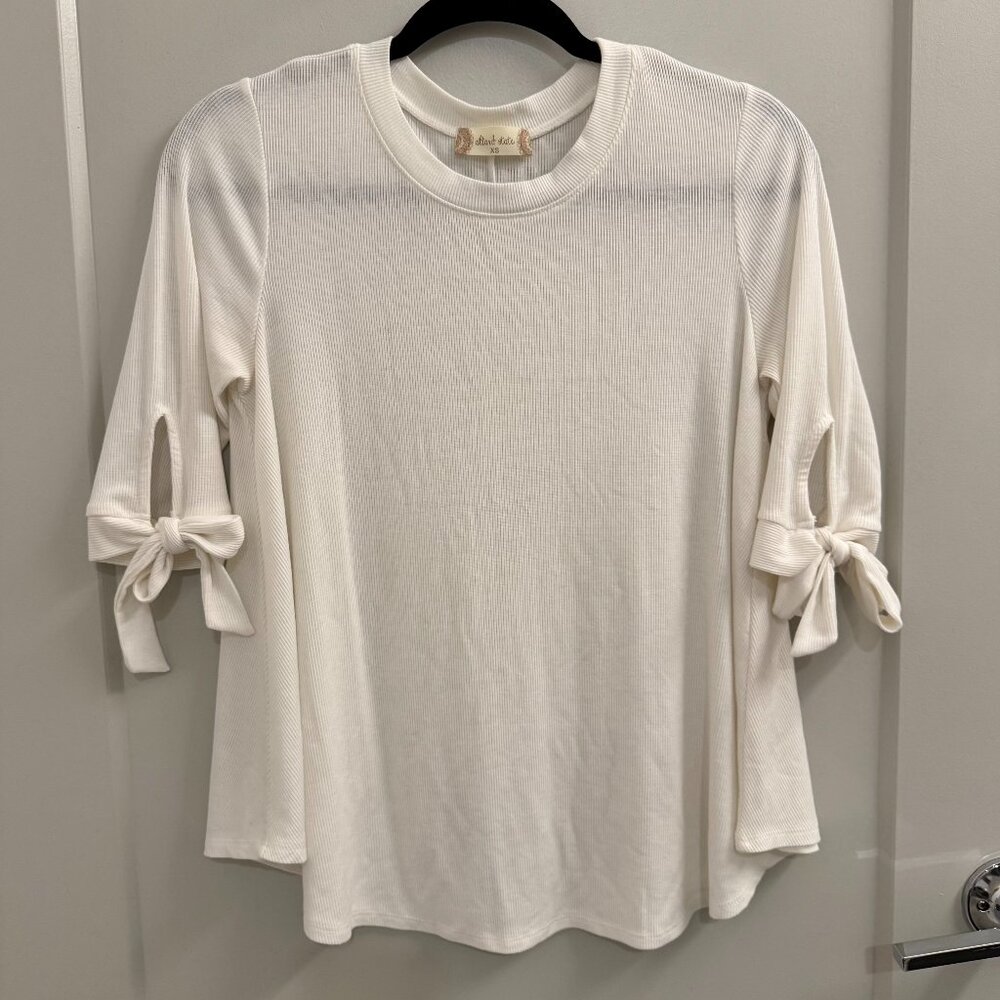 Women's Size XS Altar'd State White Flowy Blouse Elbow Sleeve Top with Bows